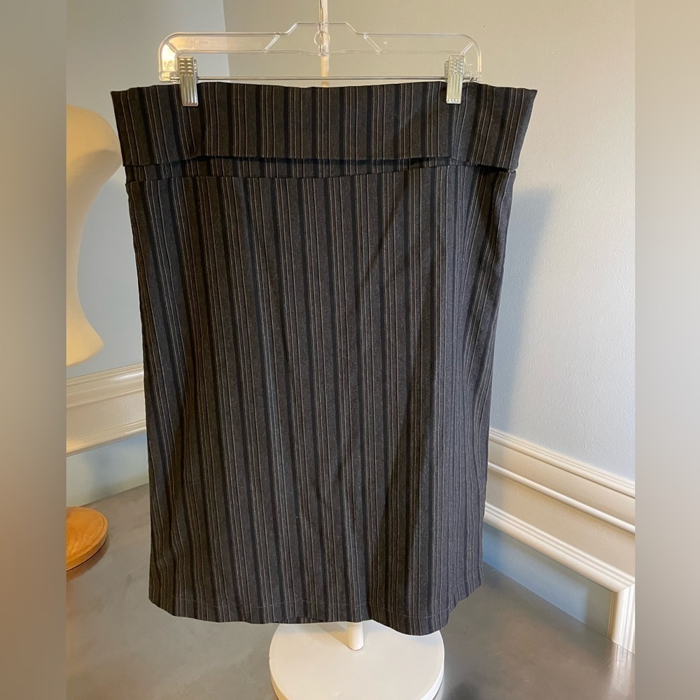 Maternity roll top stretch work skirt